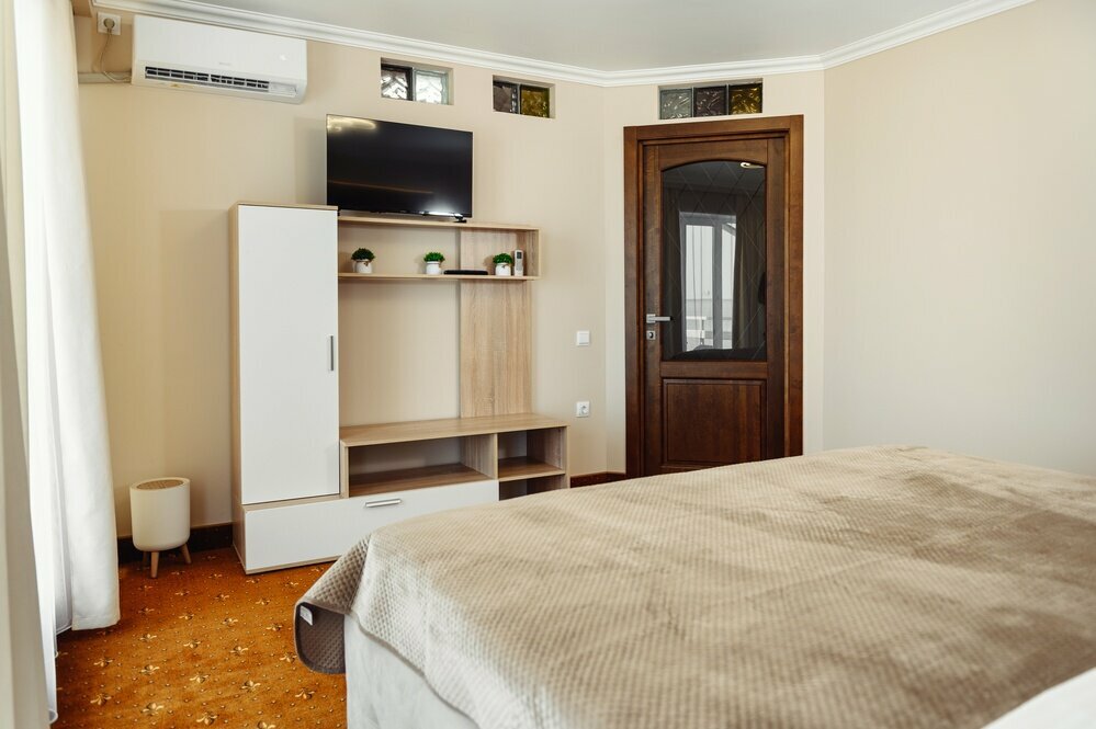 Гостиница Торнадо Ейск