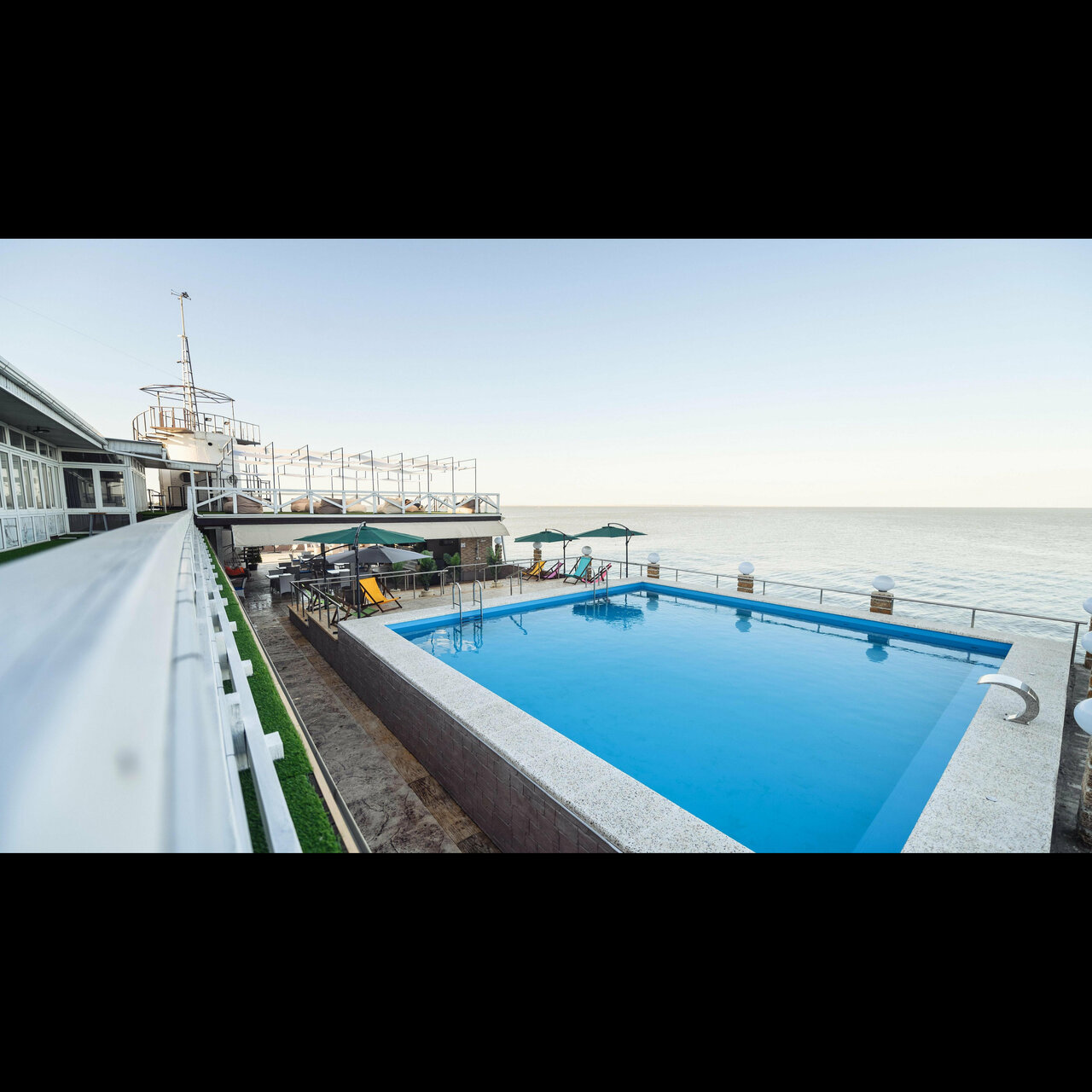 Гостиница Торнадо Ейск-6