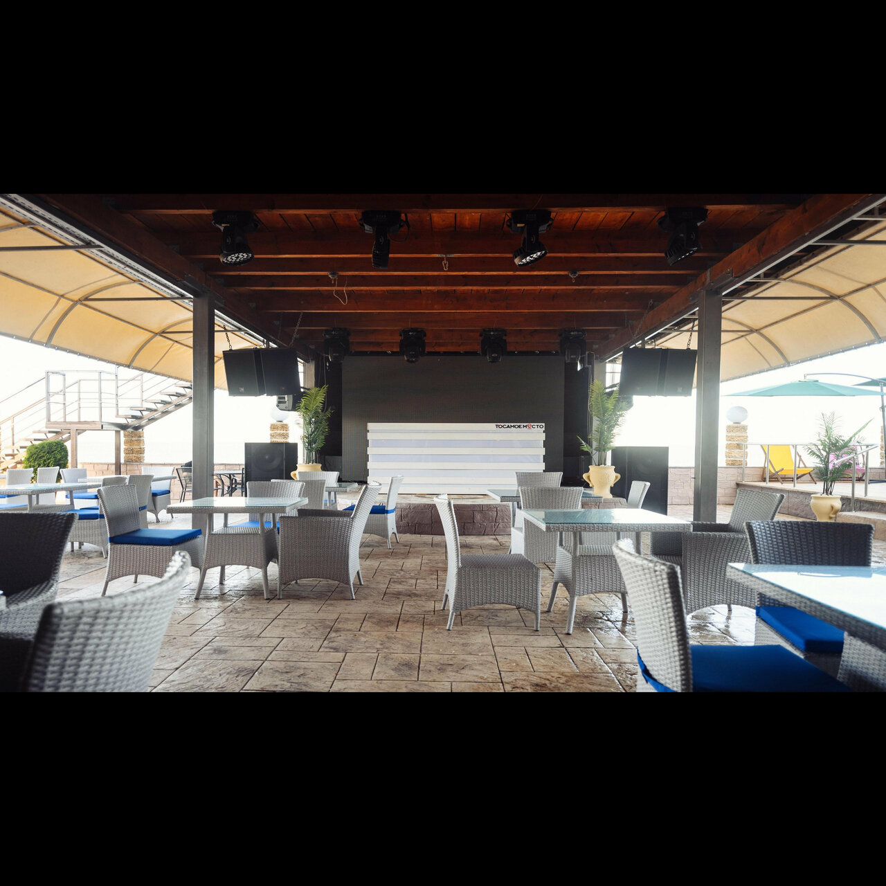 Гостиница Торнадо Ейск-18