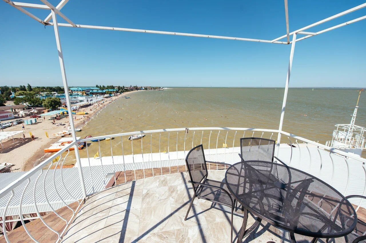 Гостиница Торнадо Ейск