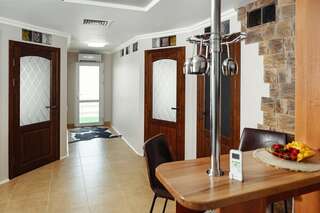 Гостиница Торнадо Ейск Улучшенный четырехместный номер-10