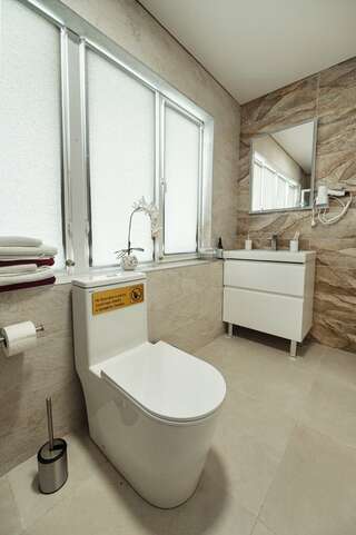 Гостиница Торнадо Ейск Улучшенный четырехместный номер-7