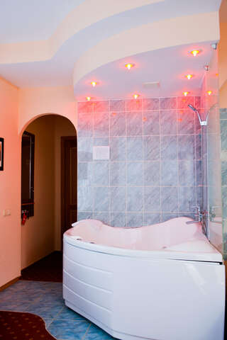 Гостиница Торнадо Ейск Семейный номер-студия-4