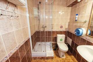 Гостиница Торнадо Ейск Двухместный номер с 1 кроватью или 2 отдельными кроватями-3