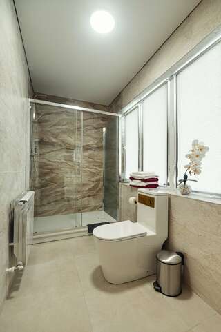 Гостиница Торнадо Ейск Улучшенный четырехместный номер-8