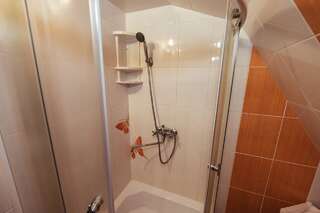 Гостиница Торнадо Ейск Улучшенный четырехместный номер-4