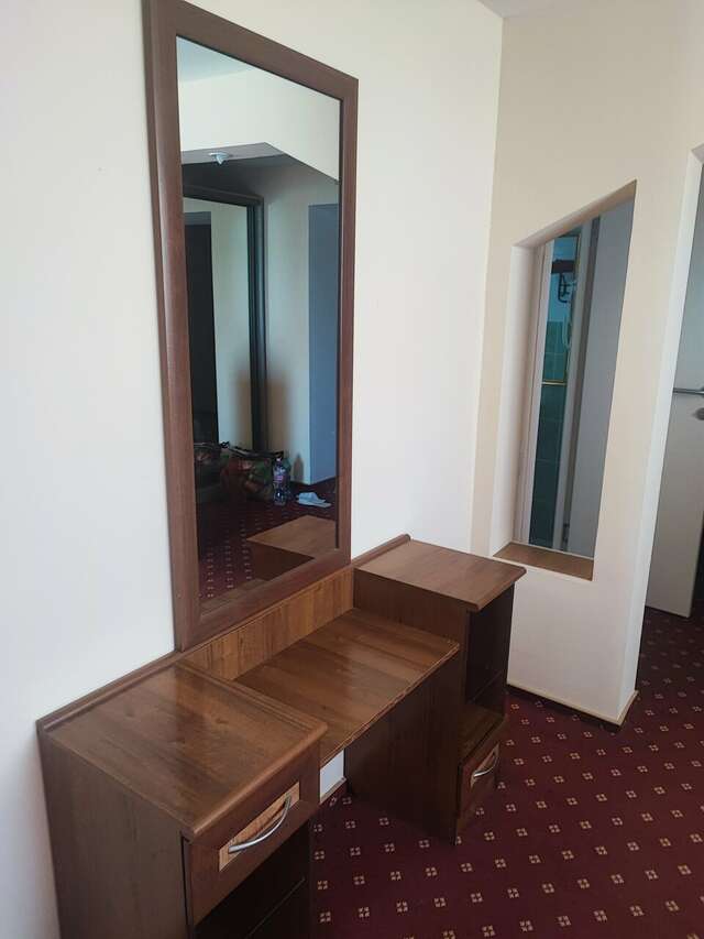 Гостиница Торнадо Ейск-88