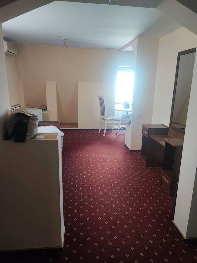 Гостиница Торнадо Ейск-89